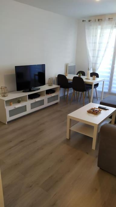 T2 De 42M² A Proximite De La Gare A 30Min De Paris Leilighet Mantes-la-Jolie Eksteriør bilde