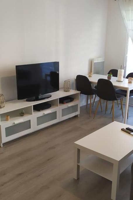 T2 De 42M² A Proximite De La Gare A 30Min De Paris Leilighet Mantes-la-Jolie Eksteriør bilde